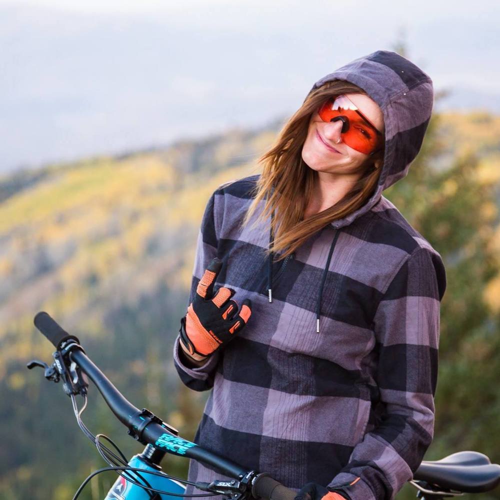 Meet your Posher, Makaela